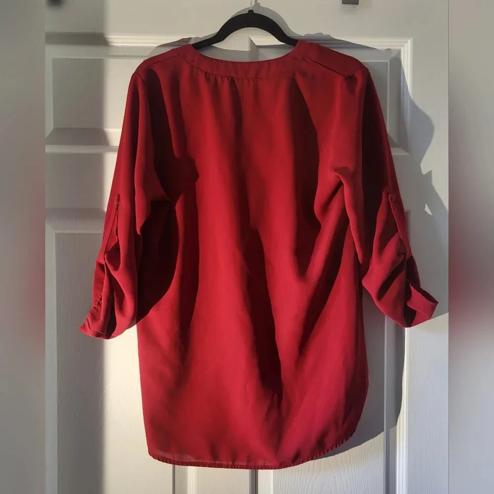 Red, 3/4 Length Button Sleeves, No Brand,  NWOT in bag - Picture 3 of 6